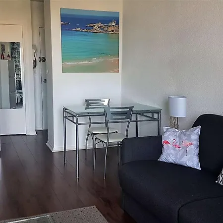 Ocean: Beachfront 3-star Studio With Sea View *